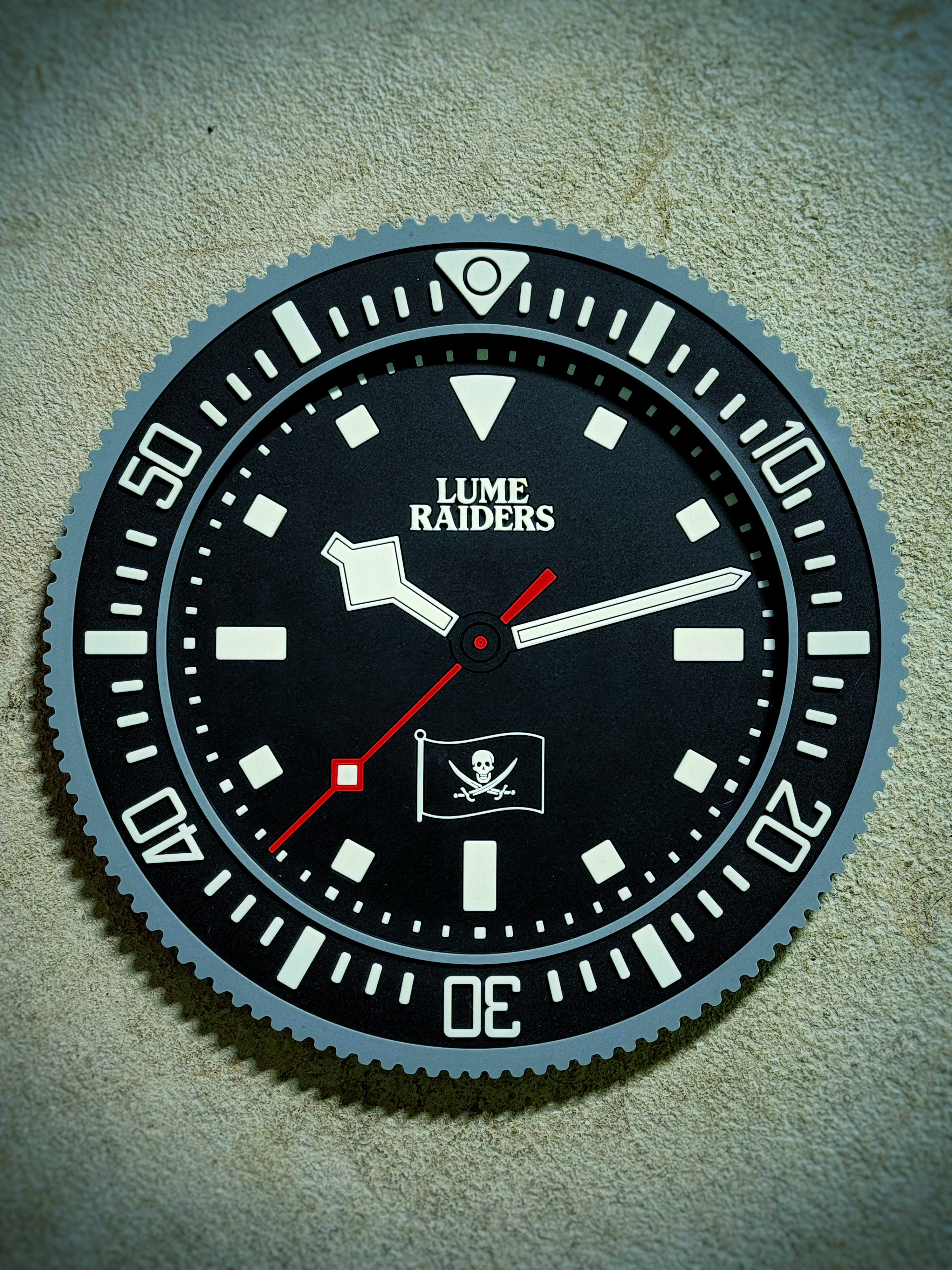 Lume Raiders™ Raid Diver FX EDC Watch Tray